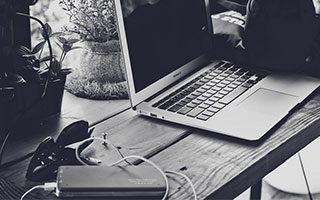 金正恩回到平壤 朝方公布列车内照片